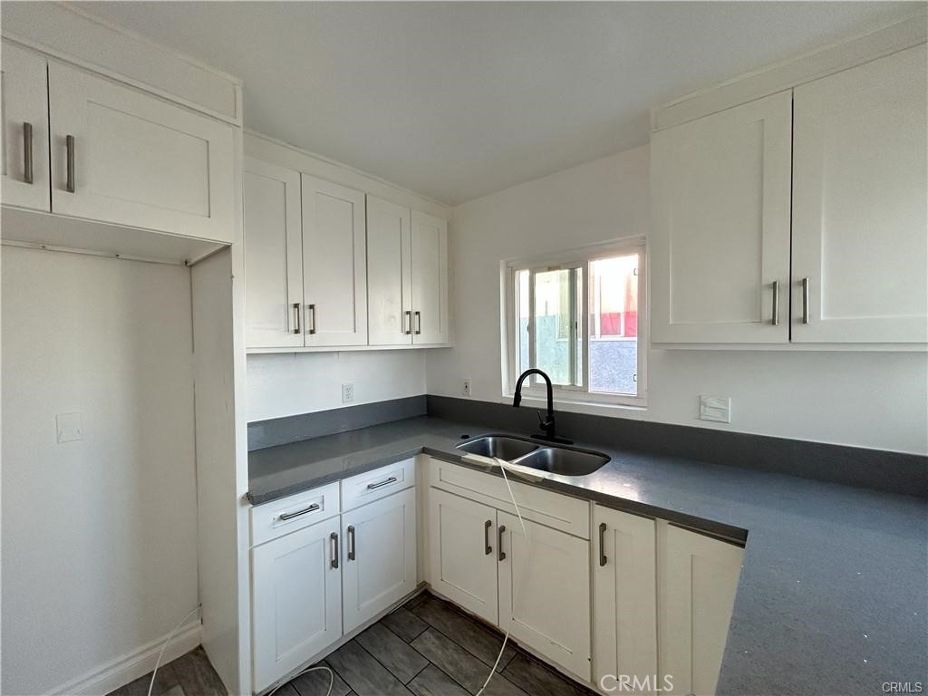 229 W 70th Property Photo