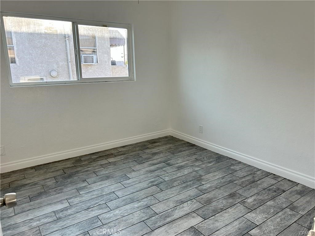 229 W 70th Property Photo 7