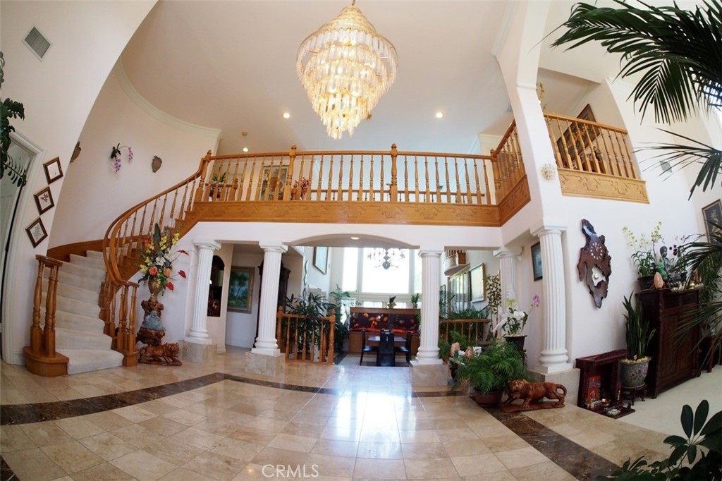 2759 N Chauncey Property Photo 10