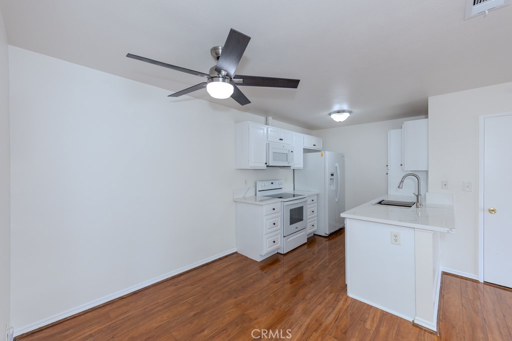 23222 Orange 4 Property Photo 3