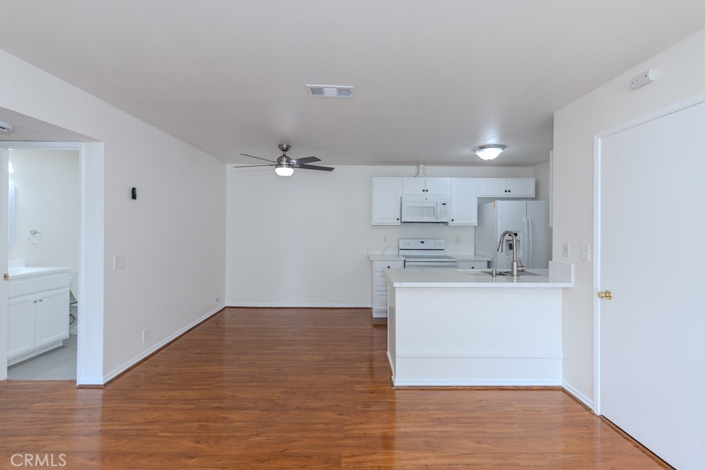 23222 Orange 4 Property Photo 7