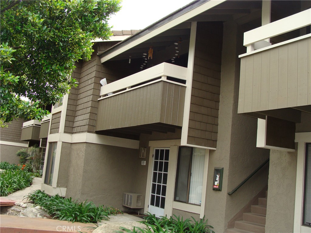 194 Streamwood Property Photo 1