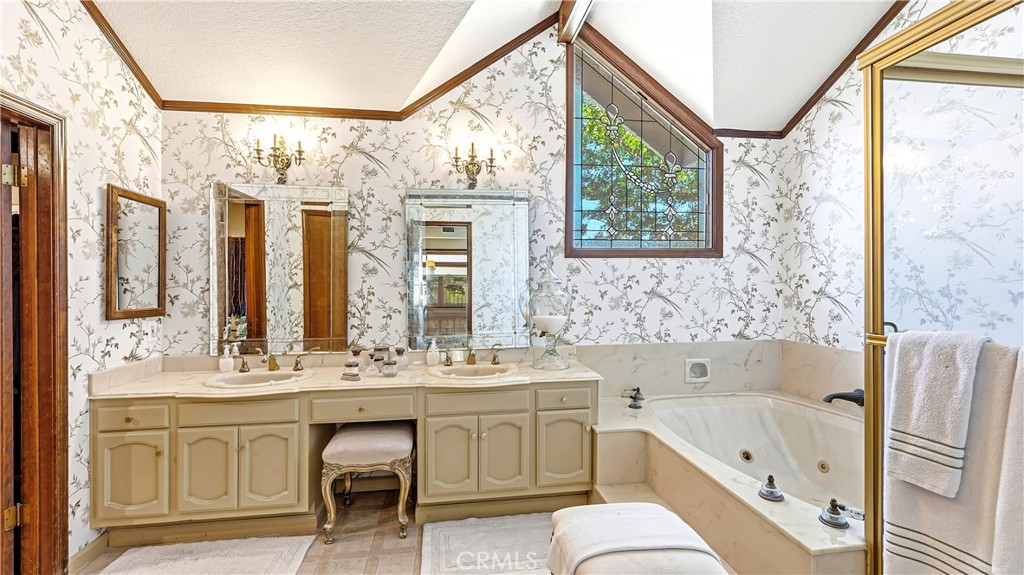6068 Avenida De Castillo Property Photo 30