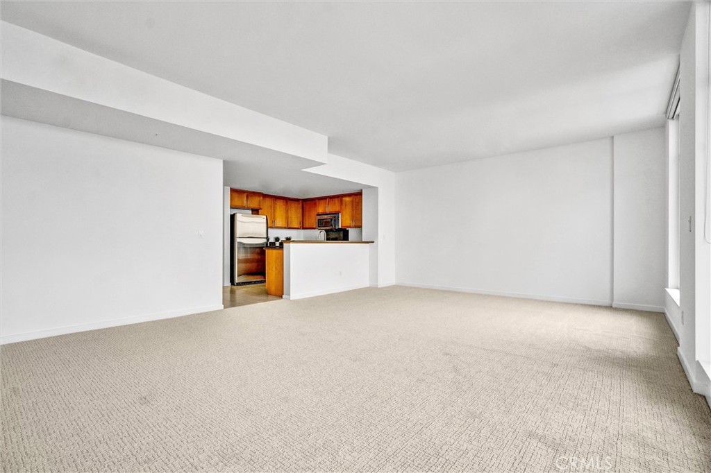 411 W Seaside Way 1804 Property Photo 10