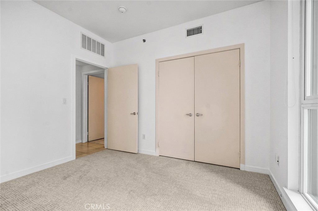 411 W Seaside Way 1804 Property Photo 22