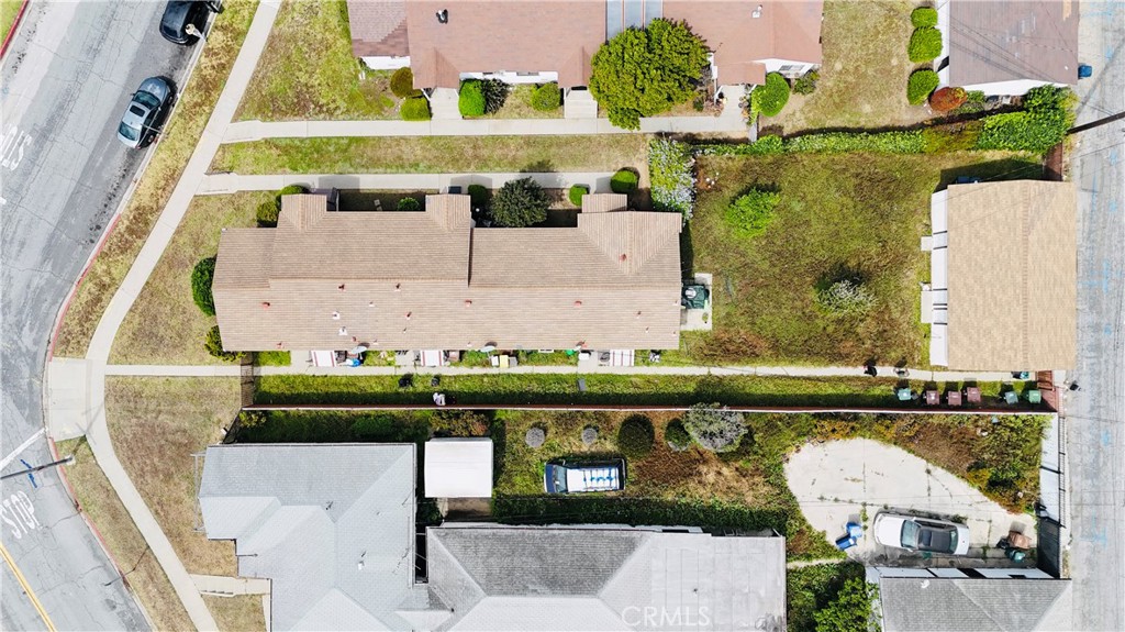 10846 S Manhattan Property Photo 4