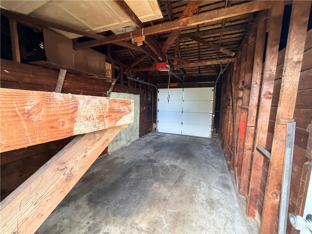 10846 S Manhattan Property Photo 8