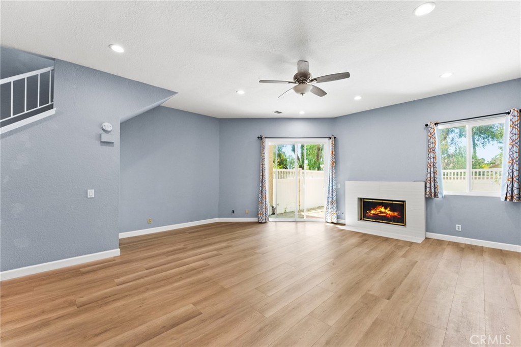 26282 Hanover Property Photo 5
