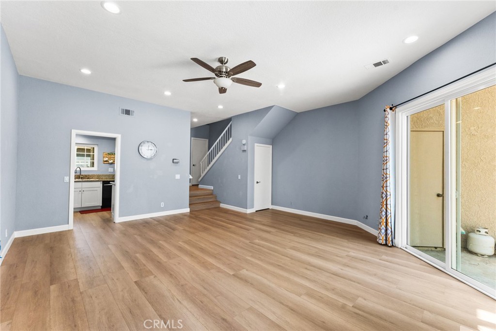 26282 Hanover Property Photo 7