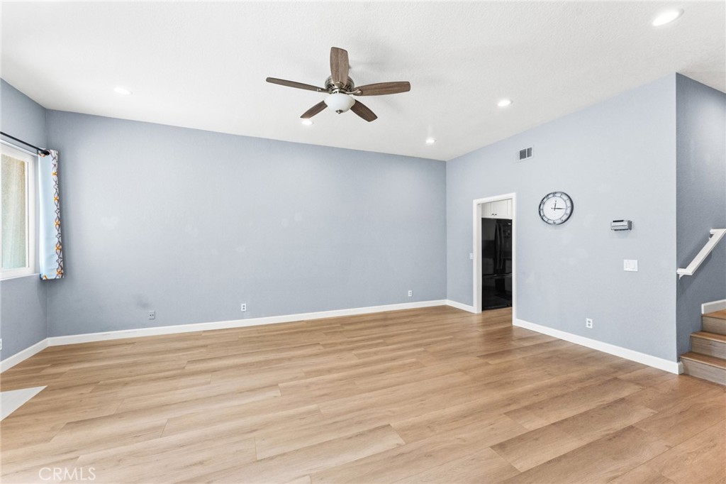 26282 Hanover Property Photo 8