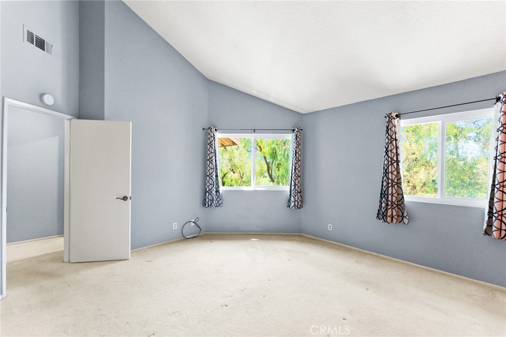 26282 Hanover Property Photo 10