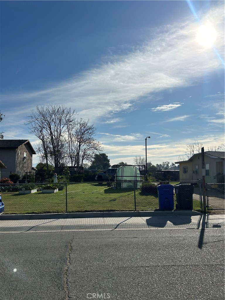 5506 Troth Street Property Photo 5