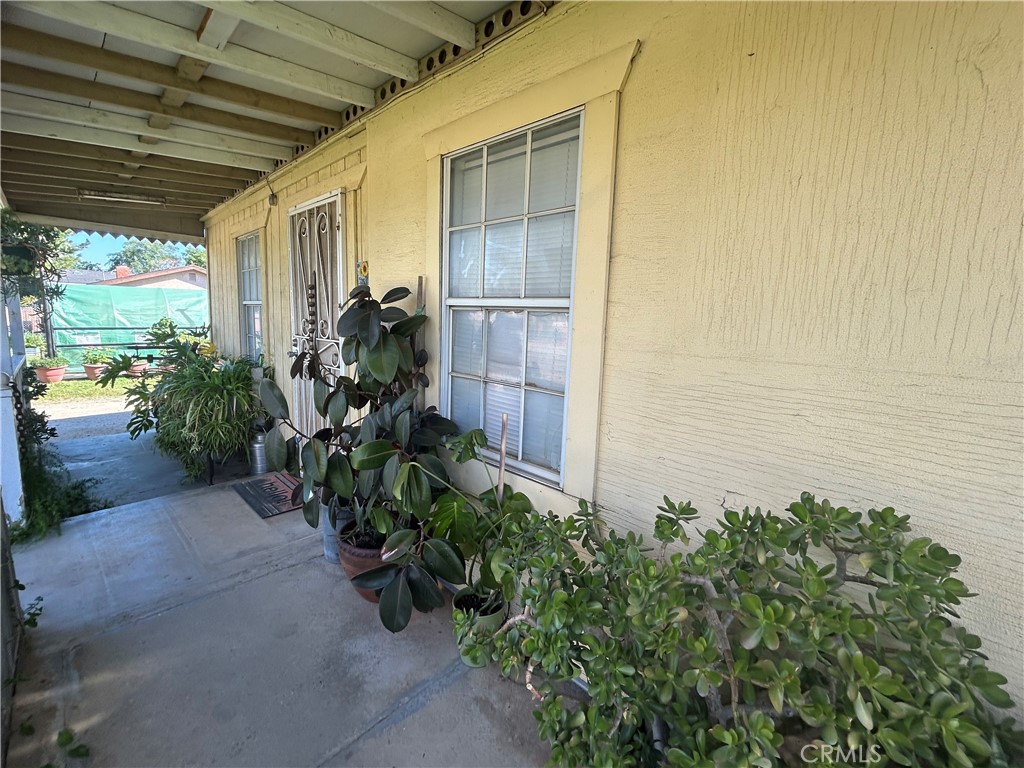 5506 Troth Street Property Photo 10