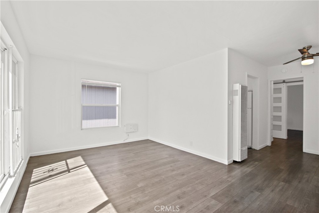 2075 E Broadway Property Photo 5