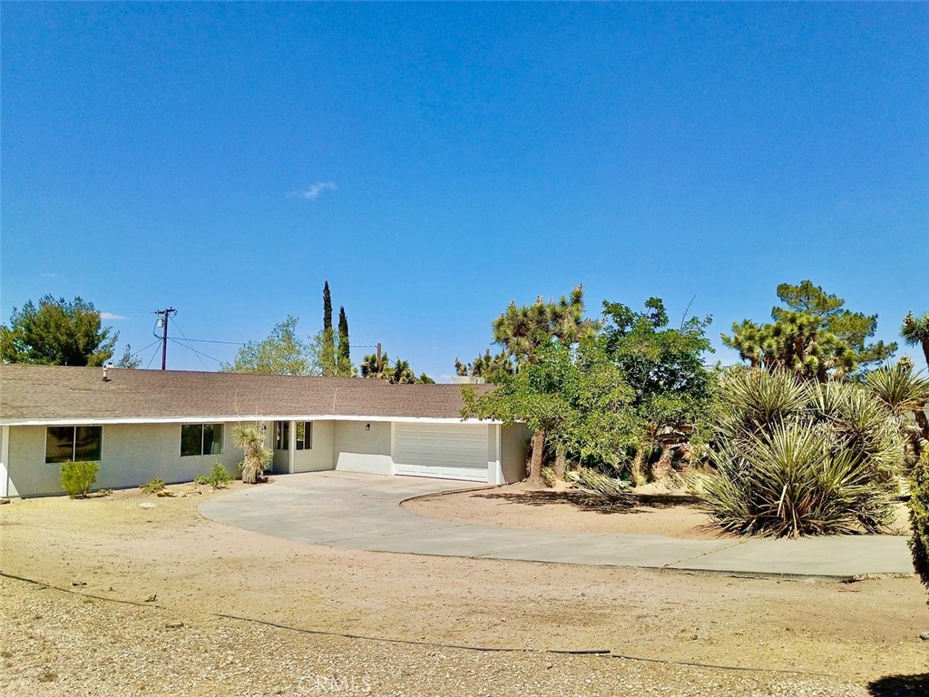 56634 Mountain View Trail Property Photo 2