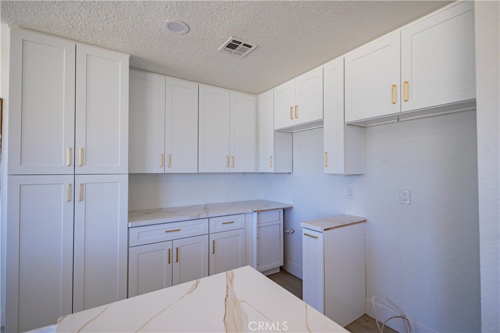 56634 Mountain View Trail Property Photo 5