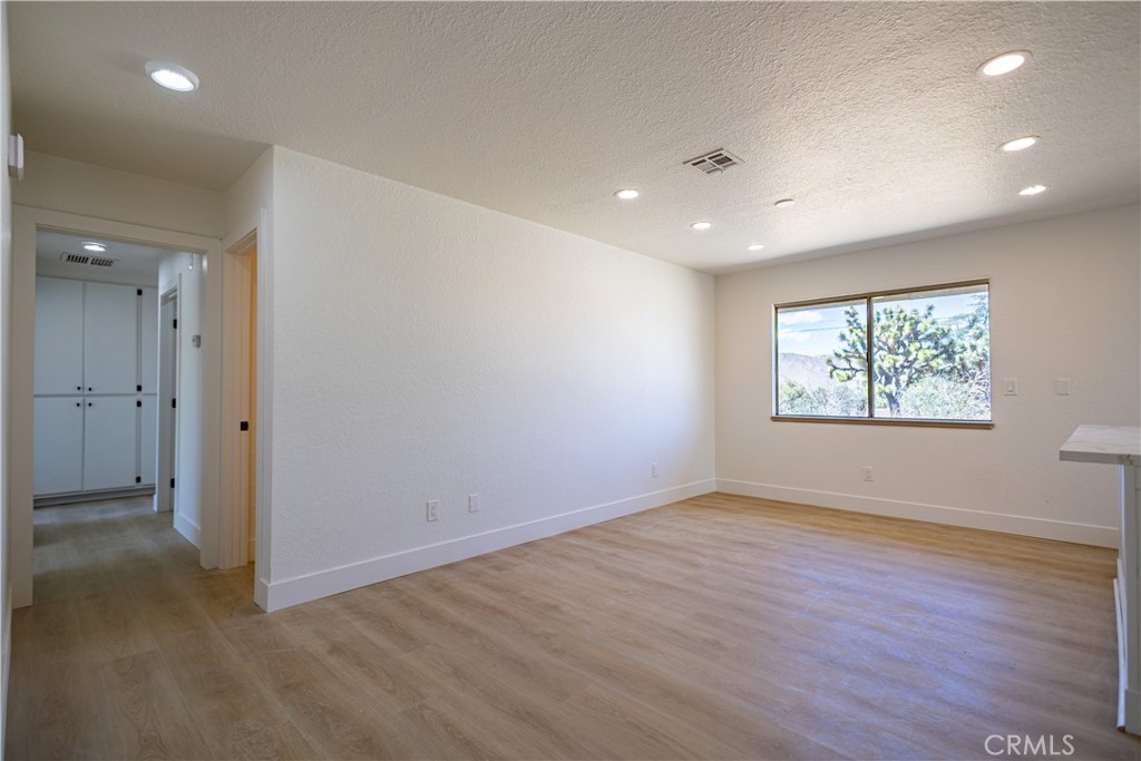 56634 Mountain View Trail Property Photo 11