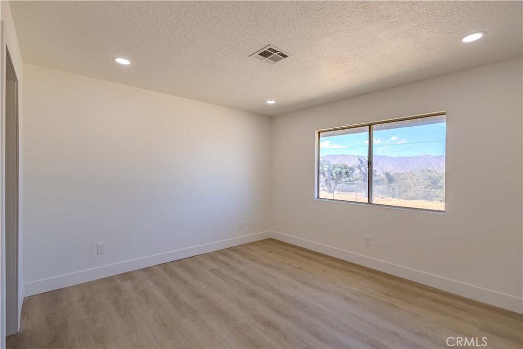 56634 Mountain View Trail Property Photo 22