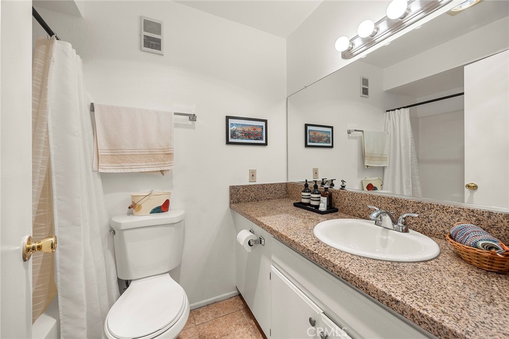 1200 Gaviota 204 Property Photo 19
