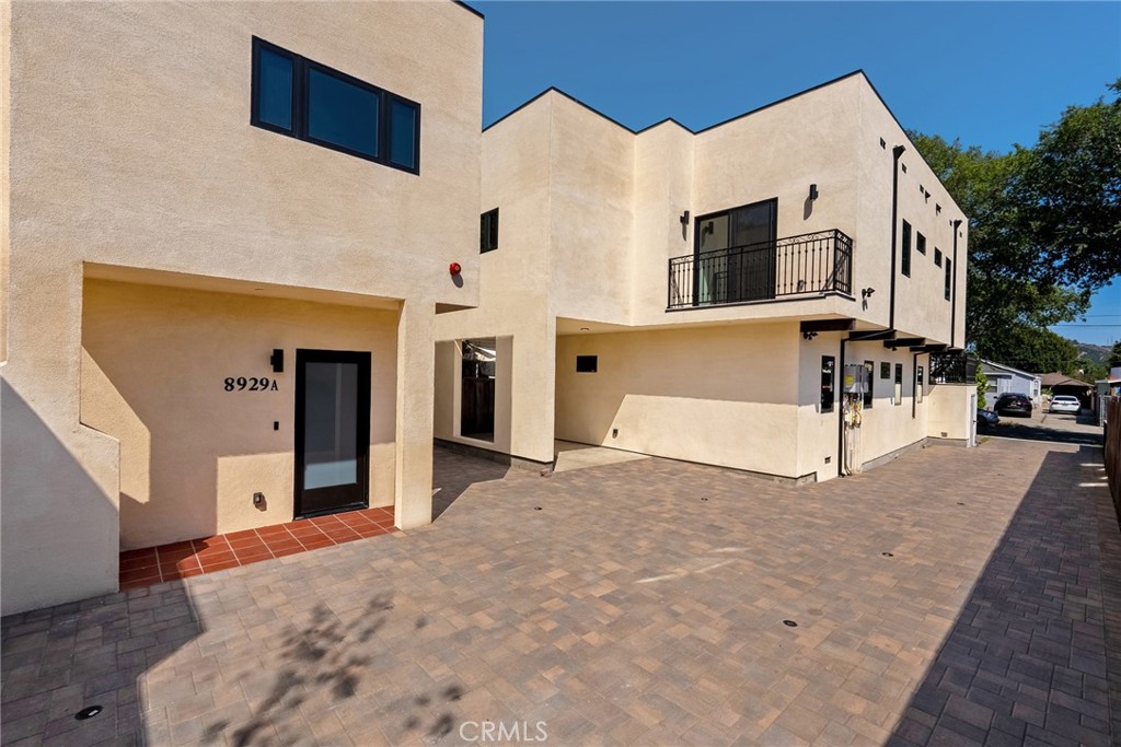 8929 Hubbard Street Property Photo 4