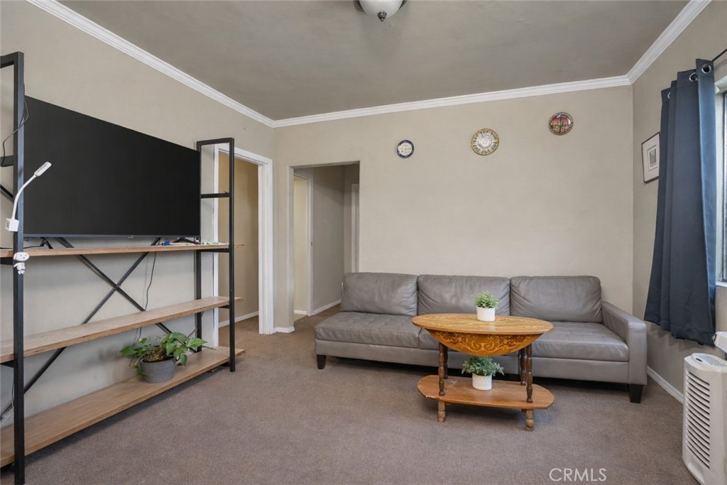 1543 W 22nd Place Property Photo 8