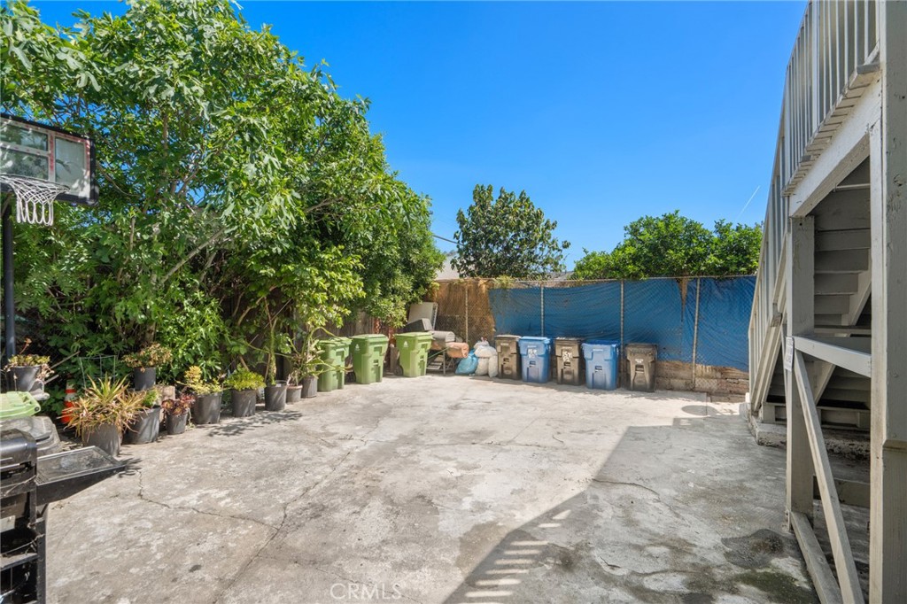 1543 W 22nd Place Property Photo 14