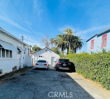 2944 6th Property Photo 2