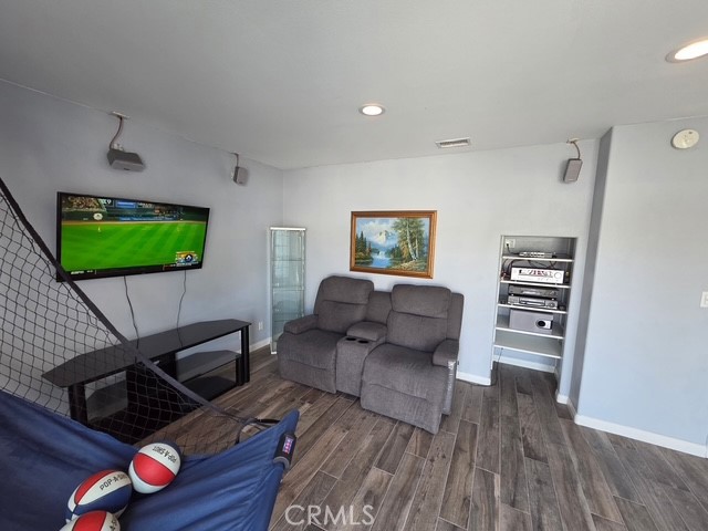 6261 Vanguard Avenue Property Photo 22
