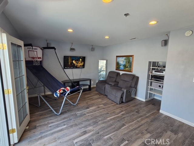 6261 Vanguard Avenue Property Photo 23