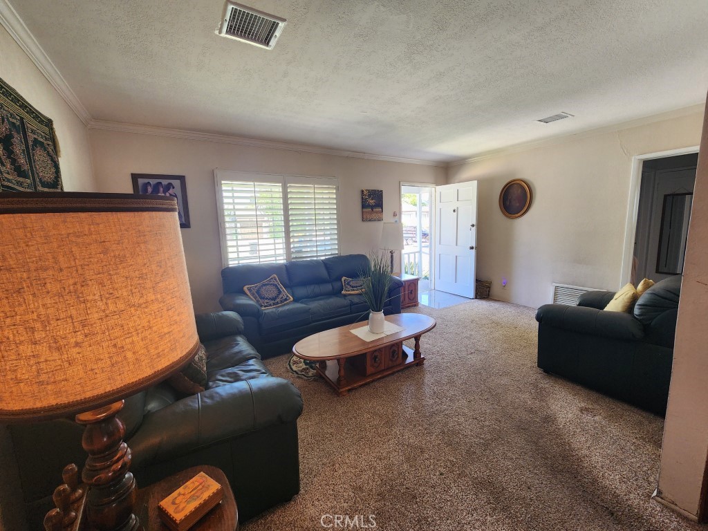 7607 Goddard Property Photo 4