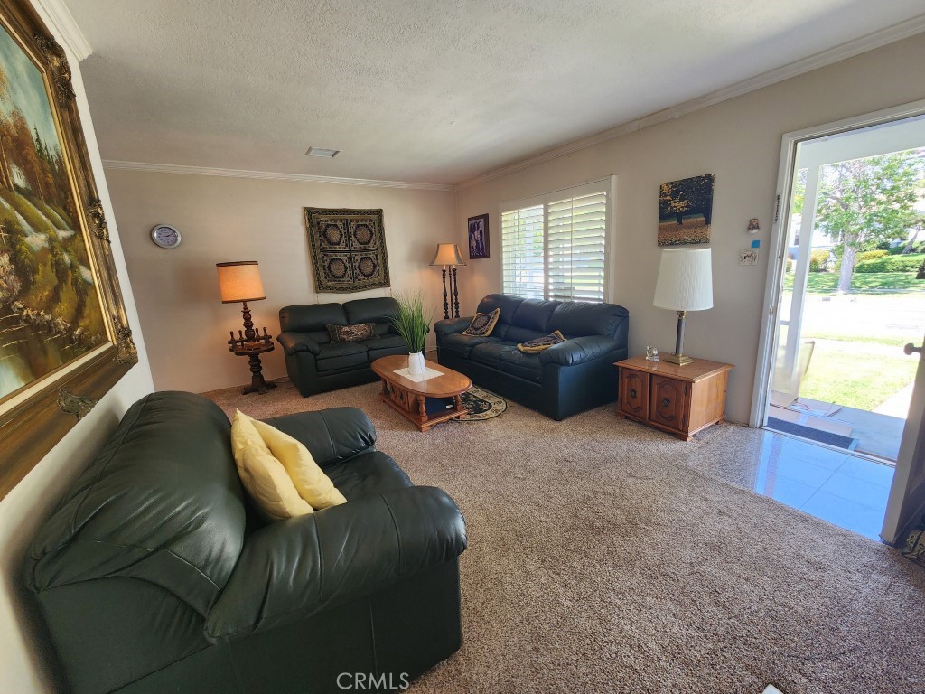 7607 Goddard Property Photo 5