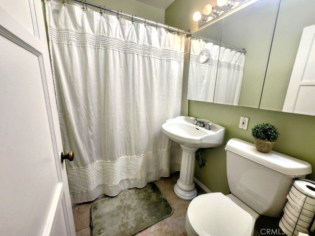7607 Goddard Property Photo 21