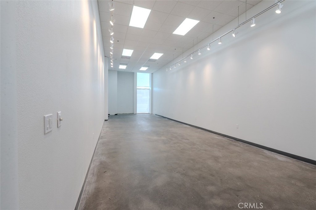 750 S Oxford Property Photo 11