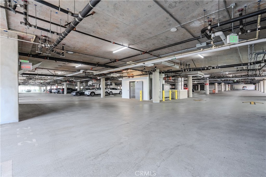 750 S Oxford Property Photo 19