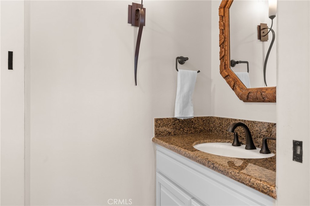 1011 N Bay Front Property Photo 17