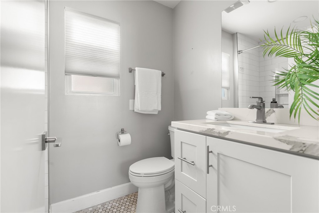 1011 N Bay Front Property Photo 36