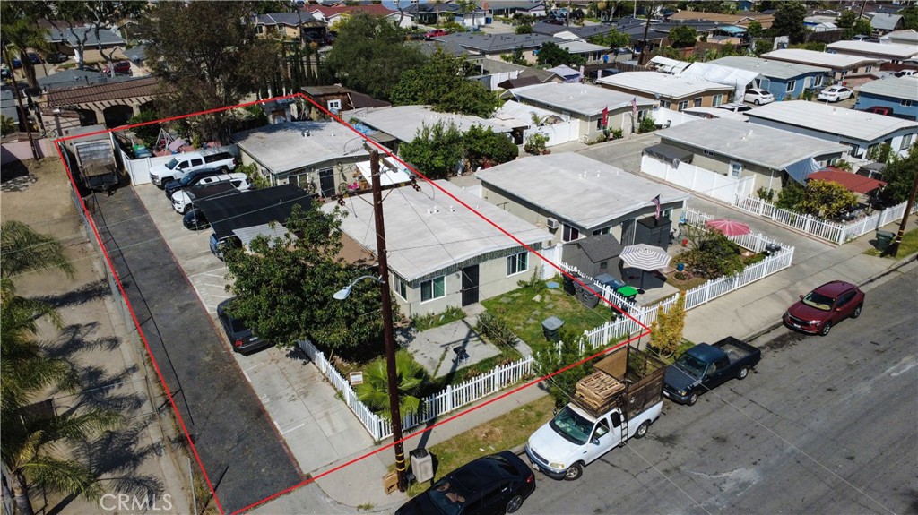301 Grace Avenue Property Photo 2