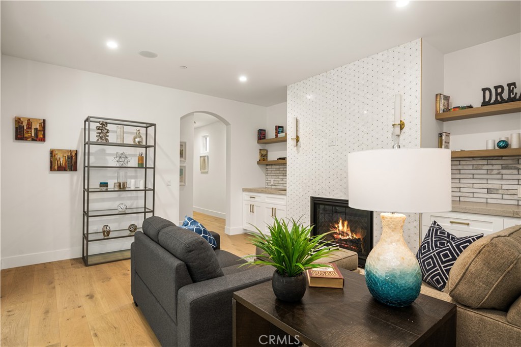 114 2nd Property Photo 15