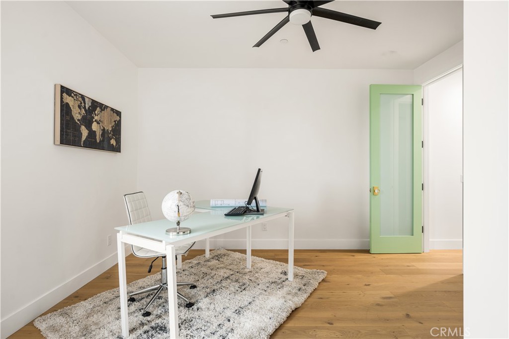 114 2nd Property Photo 26