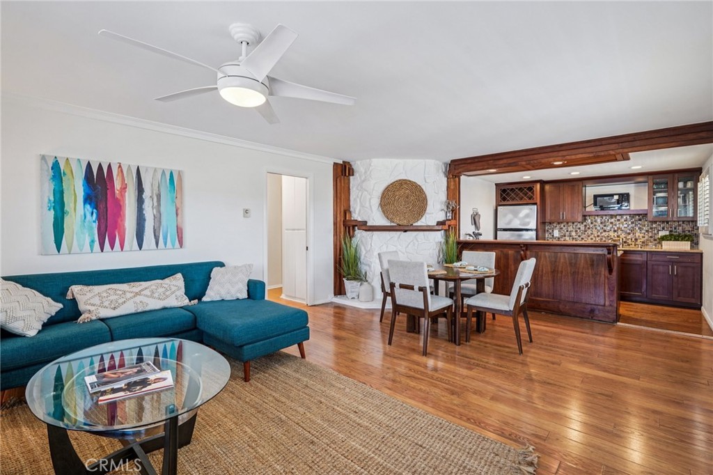 644 Manhattan Beach 10 Property Photo 1