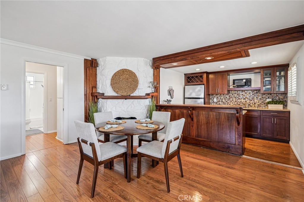 644 Manhattan Beach 10 Property Photo 4