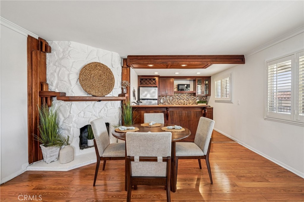 644 Manhattan Beach 10 Property Photo 5