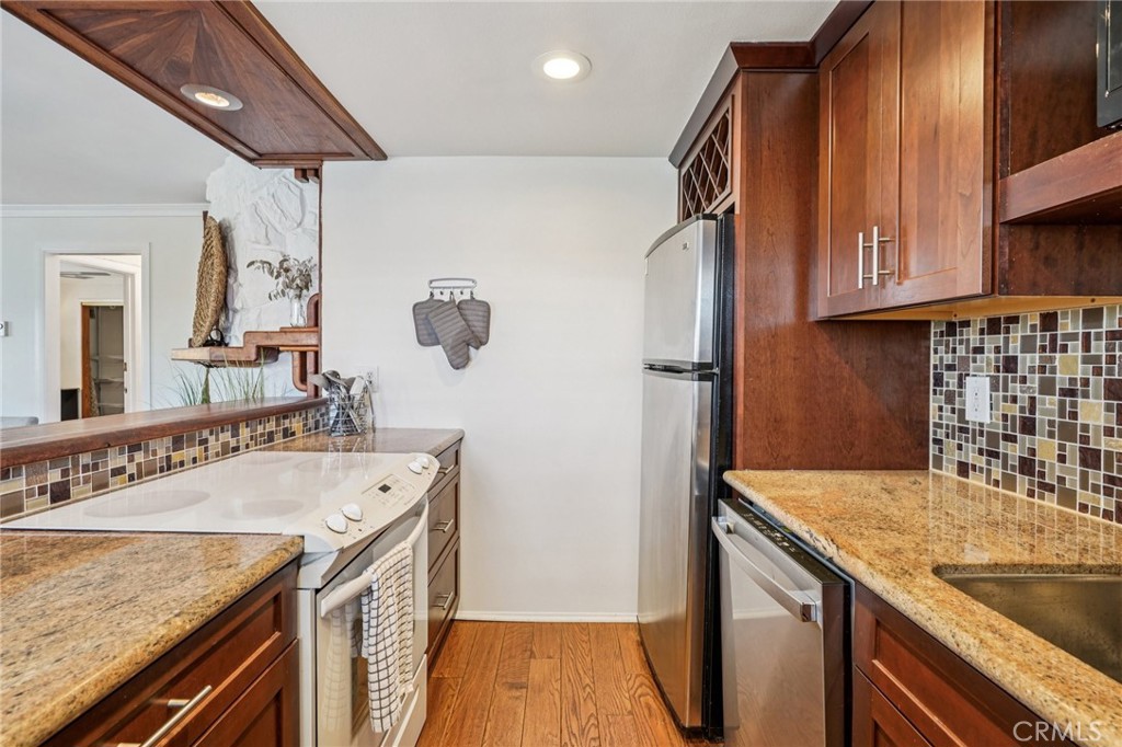 644 Manhattan Beach 10 Property Photo 14