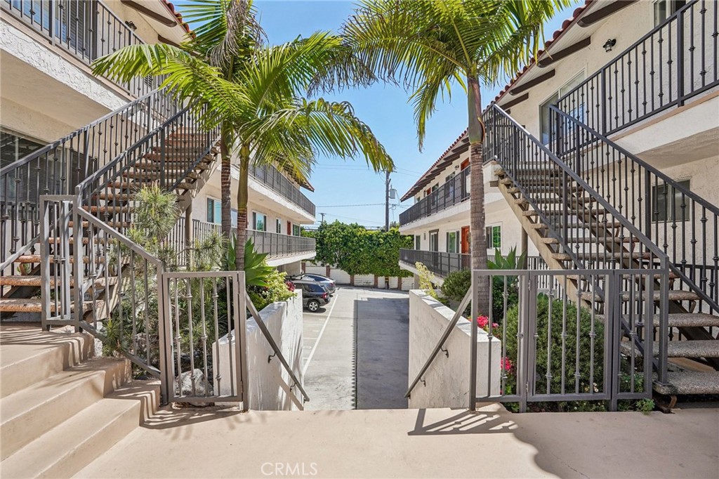 644 Manhattan Beach 10 Property Photo 23