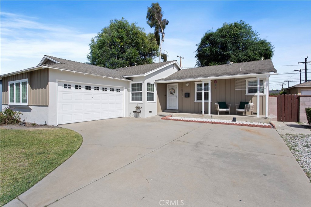 11224 Ringwood Avenue Property Photo 1