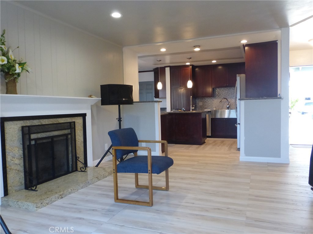 8881 Albatross Dr Property Photo 5