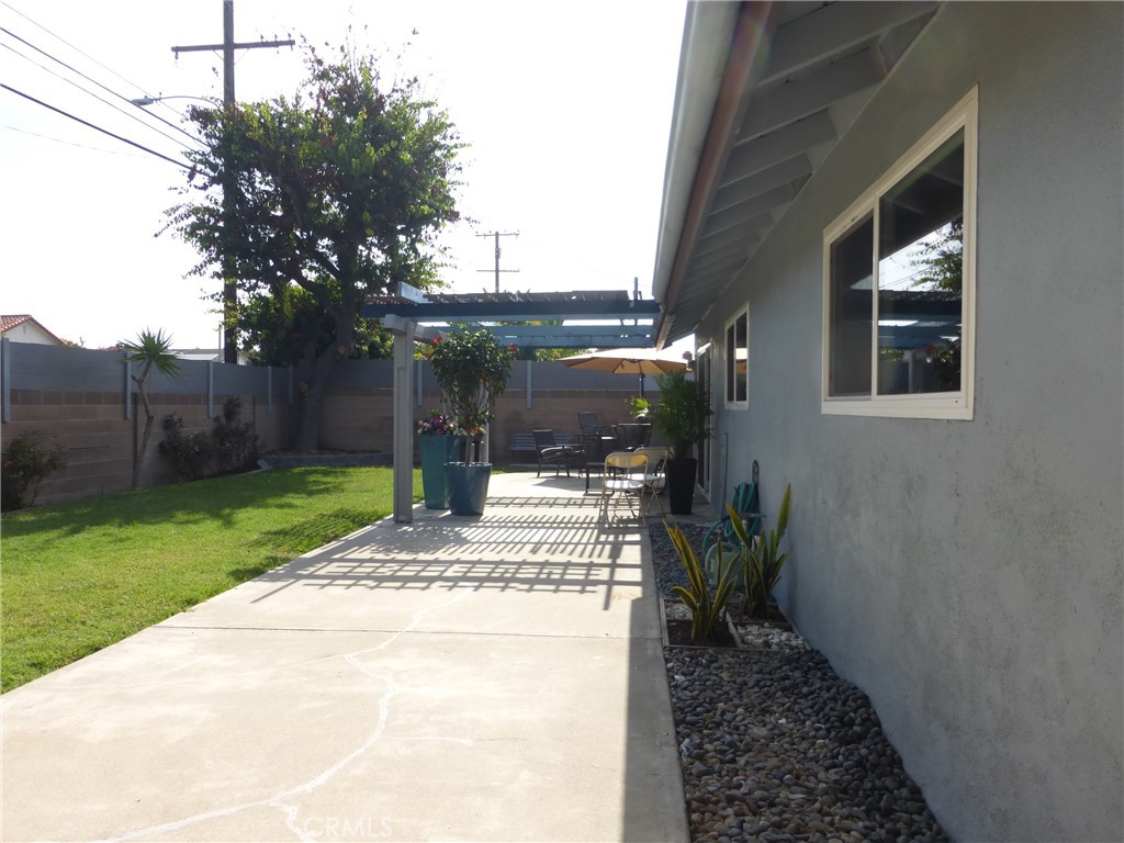 8881 Albatross Dr Property Photo 29
