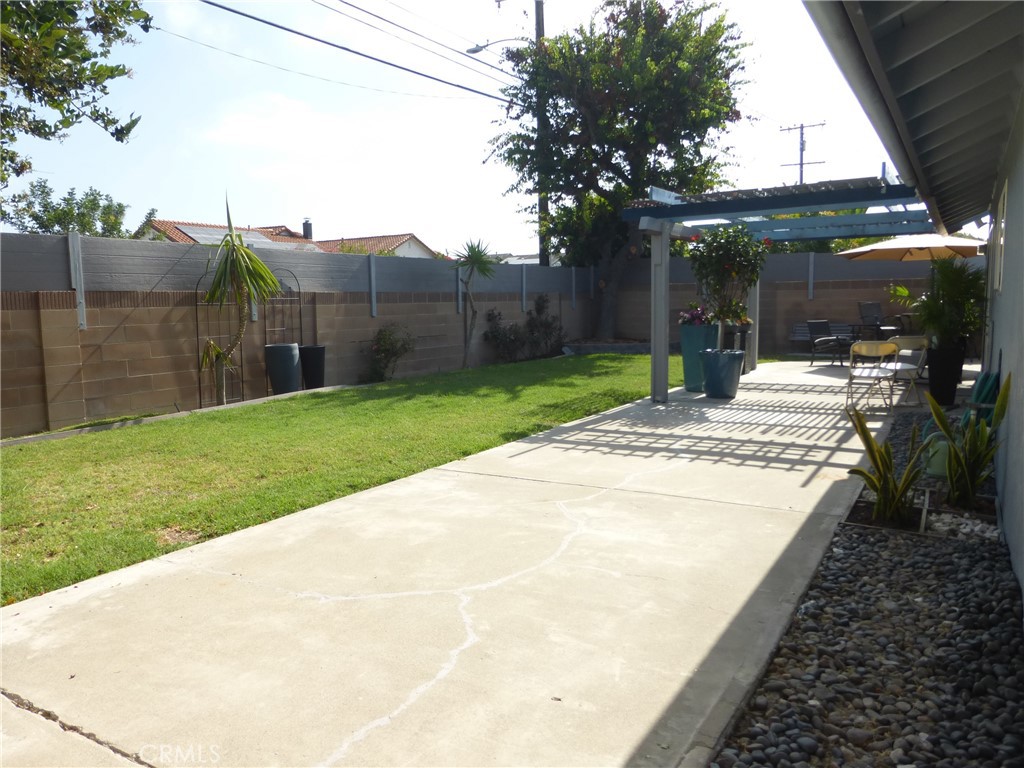 8881 Albatross Dr Property Photo 30