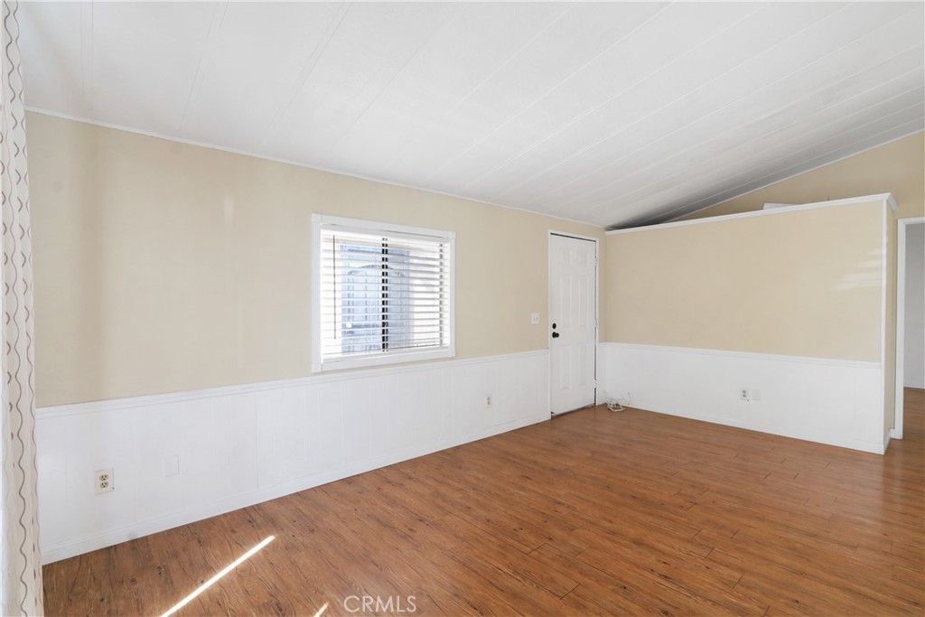 327 W Wilson 80 Property Photo 6