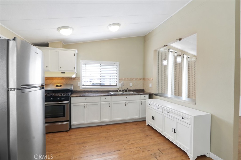 327 W Wilson 80 Property Photo 10